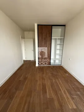 Izdavanje, trosoban stan, 80m², Savski Venac, Beograd - image 9