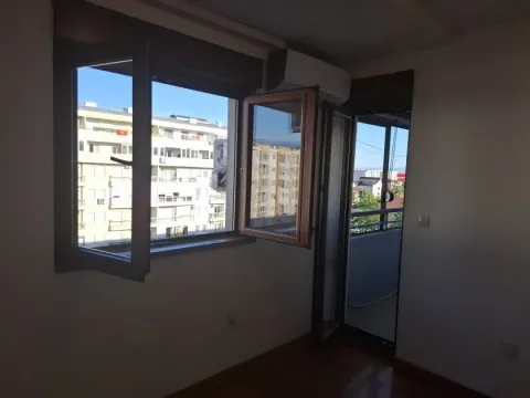Rent, one bedroom apartment, 45m², Stari Aerodrom, Podgorica - image 3
