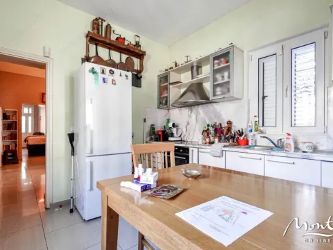 Sale, house, 220m², Tivat, Crna Gora - image 12