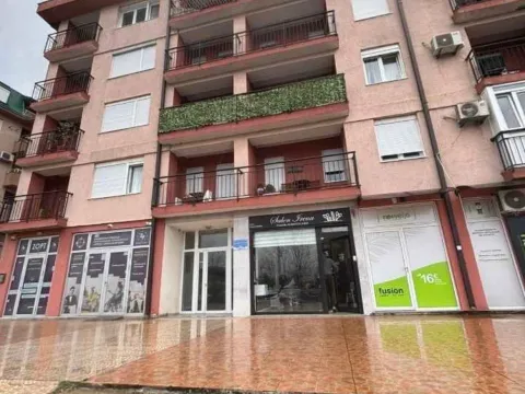 Rent, three bedroom apartment, 100m², Krivi Most, Podgorica - image 9