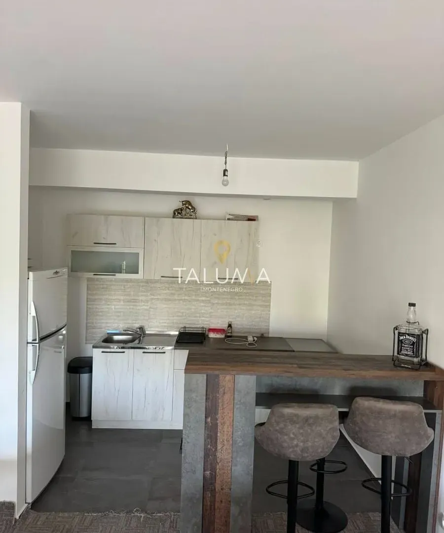 Rent, two bedroom apartment, 70m², City Kvart, Podgorica