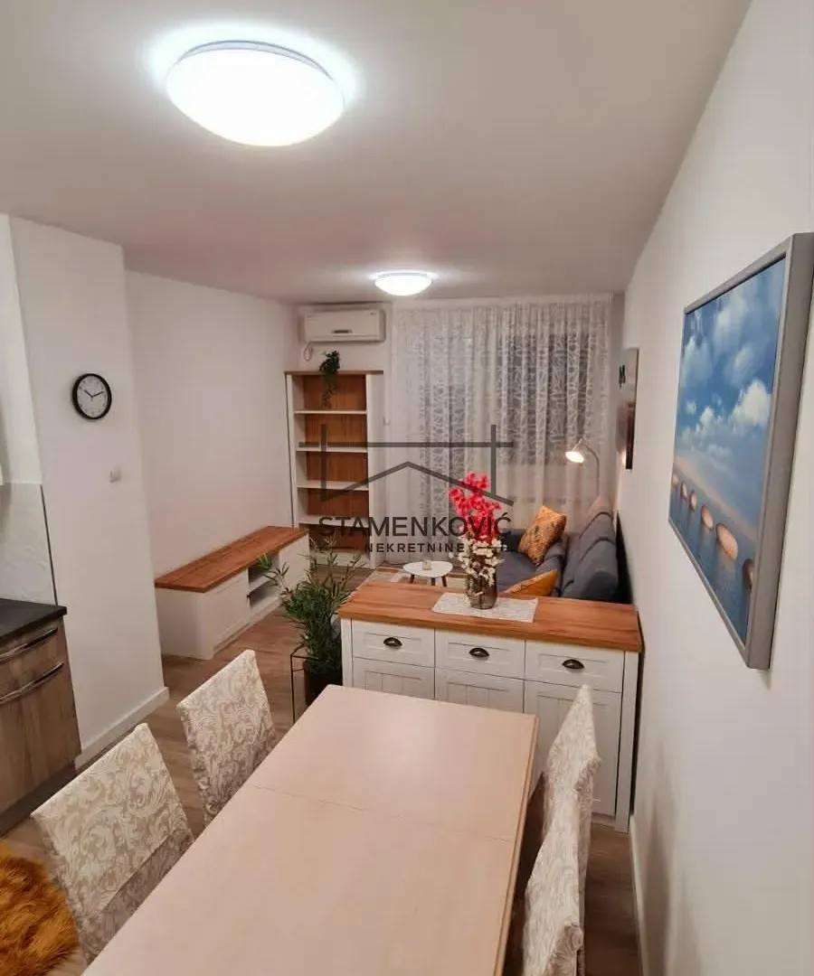 Izdavanje, stan, 34m², Sajam, Novi Sad Sve Podlokacije