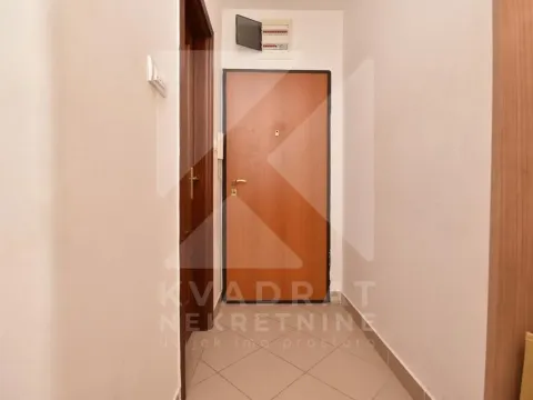 Izdavanje, jednosoban stan, 38m², 1 maj, Podgorica - image 7