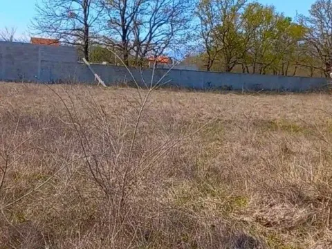 Zemljište in Kosić