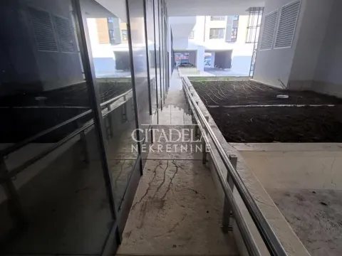 Izdavanje, poslovni prostor, 85m², Voždovac Sve Podlokacije, Beograd - image 10