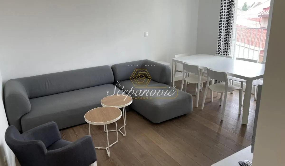 Sale, four bedroom apartment, 78m², Centar, Novi Sad