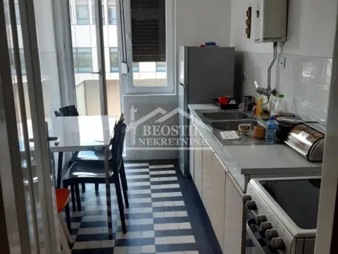 Rent, three bedroom apartment, 66m², Tašmajdan, Palilula Sve Podlokacije - image 4