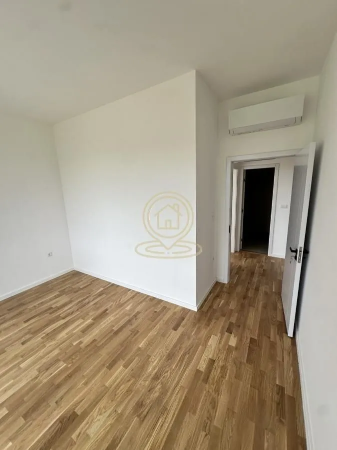 Prodaja, stan, 225m², Karagača, Petrovaradin