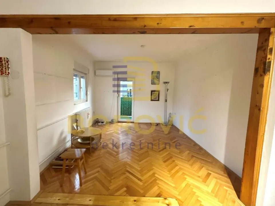 Sale, two bedroom apartment, 56m², Cvetkova Pijaca, Zvezdara Sve Podlokacije