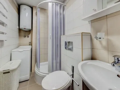 Prodaja, stan, 28m², Blok 9, Podgorica - image 4