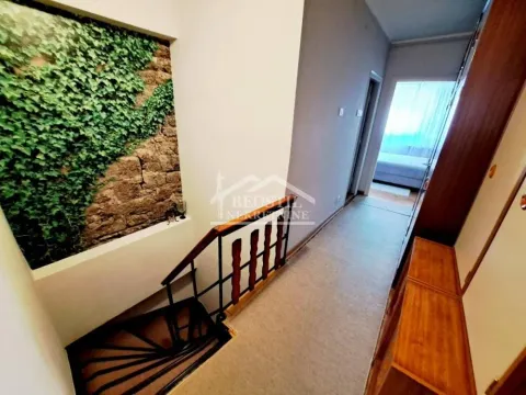 Izdavanje, trosoban stan, 69m², Stari Grad, Beograd - image 9