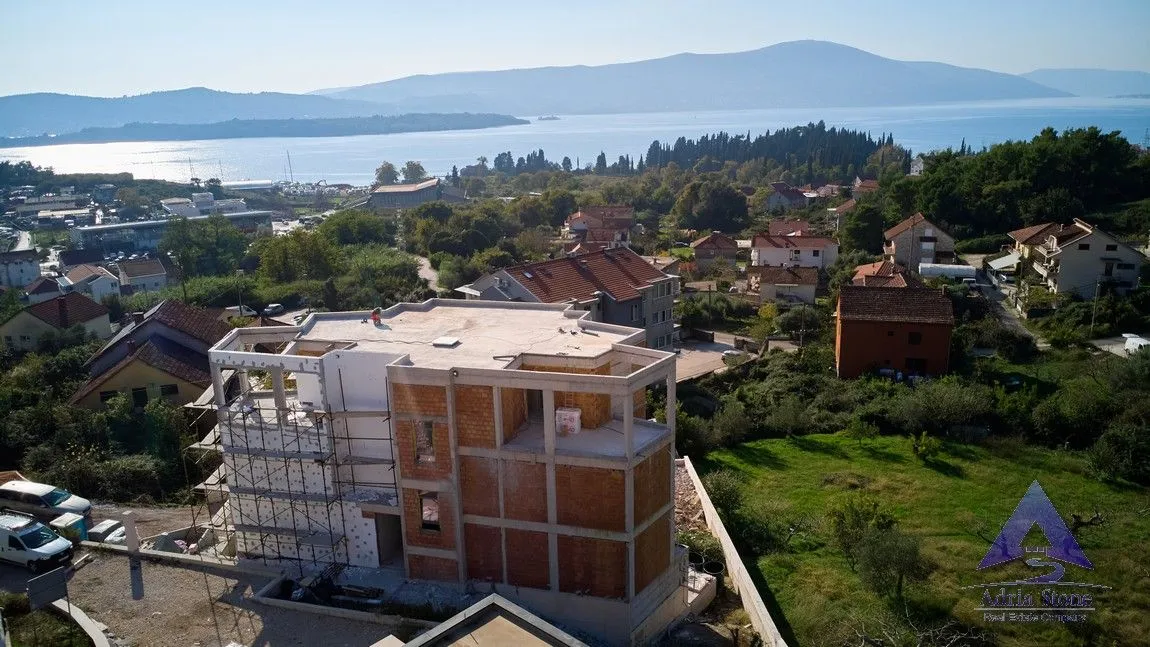 Prodaja, dvosoban stan, 73m², Tivat, Crna Gora
