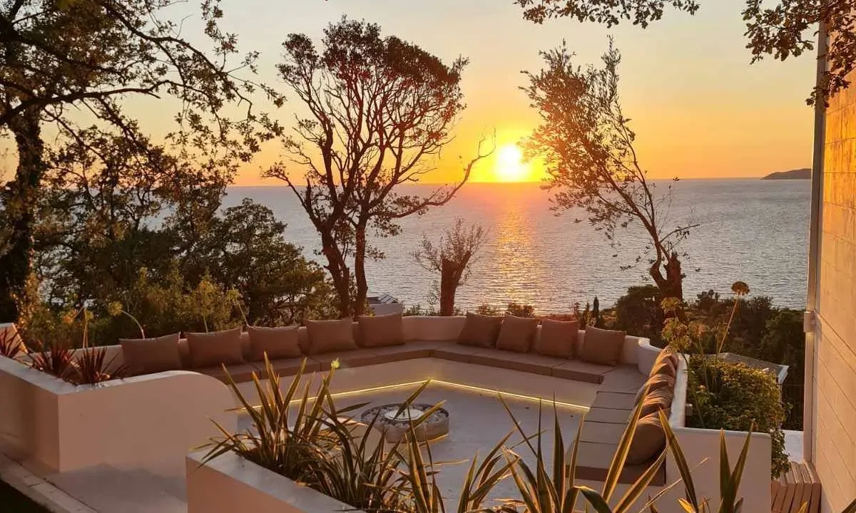 Sale, house, 280m², Reževići, Budva