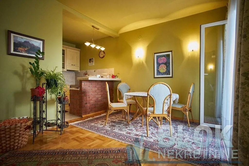 Prodaja, kuća, 300m², Gorica C, Podgorica