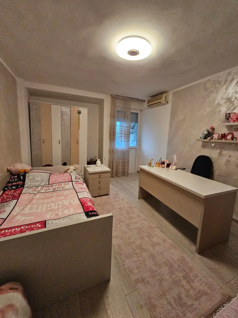 Rent, three bedroom apartment, 100m², Pejton, Podgorica