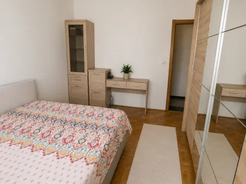 Izdavanje, dvosoban stan, 70m², Tuški Put, Podgorica - image 6