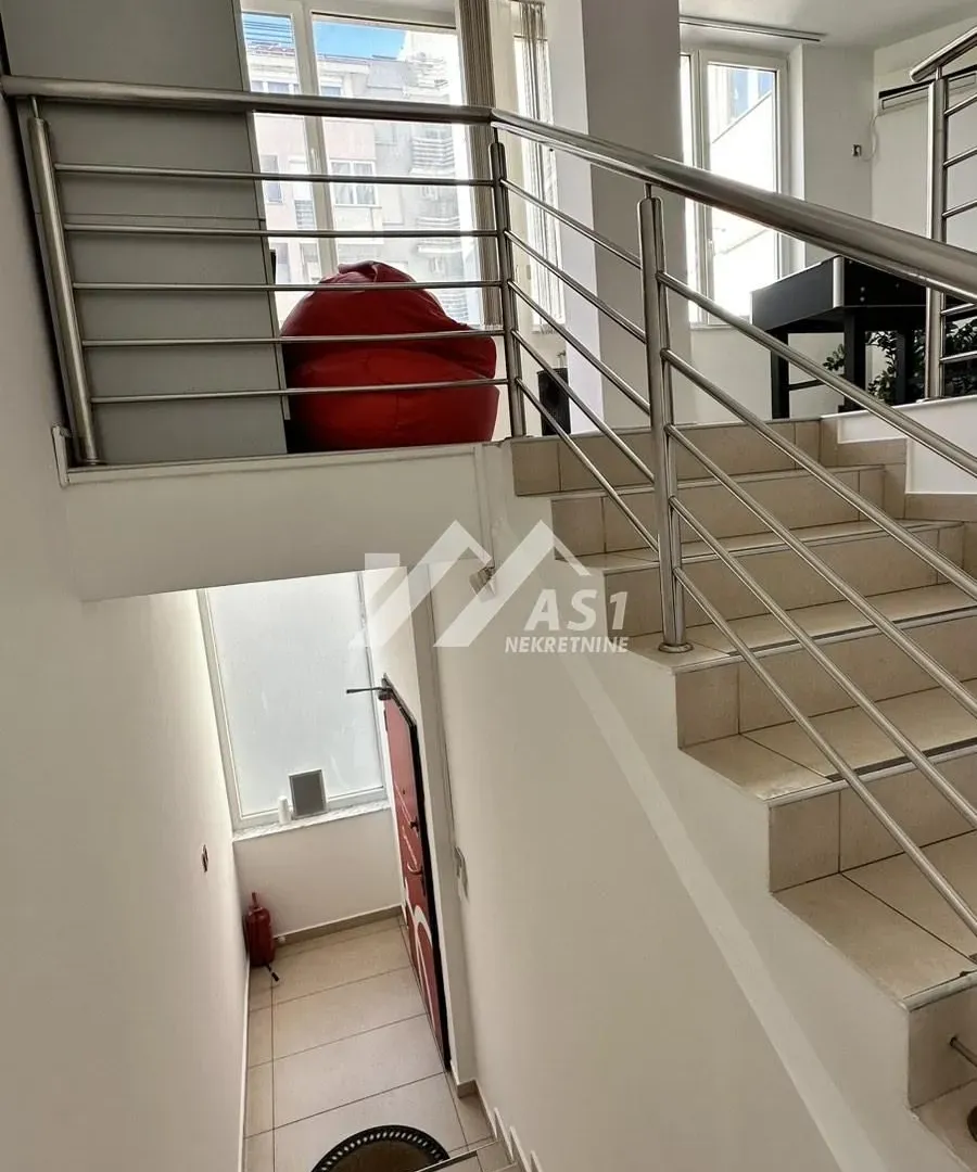 Rent, office space, 280m², Bulevar Oslobodjenja, Novi Sad Sve Podlokacije