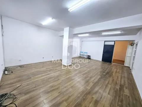 Izdavanje, poslovni prostor, 82m², Zemun Kalvarija, Zemun Sve Podlokacije - image 3