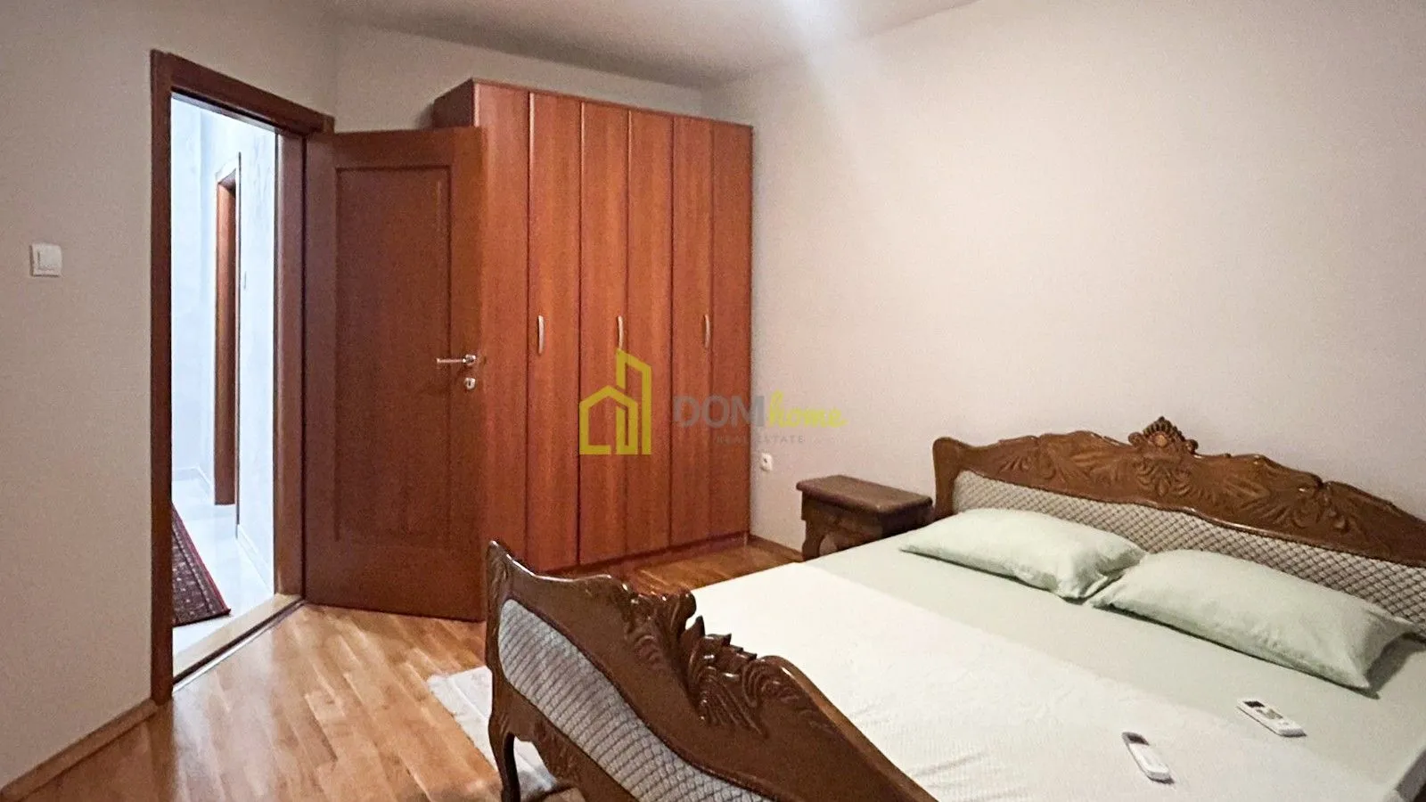 Izdavanje, kuća, 220m², Konik, Podgorica