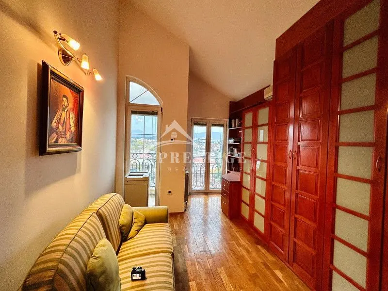 Prodaja, trosoban stan, 160m², Ljubović, Podgorica