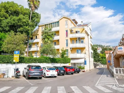 Sale, one bedroom apartment, 94m², Igalo, Herceg Novi - image 31