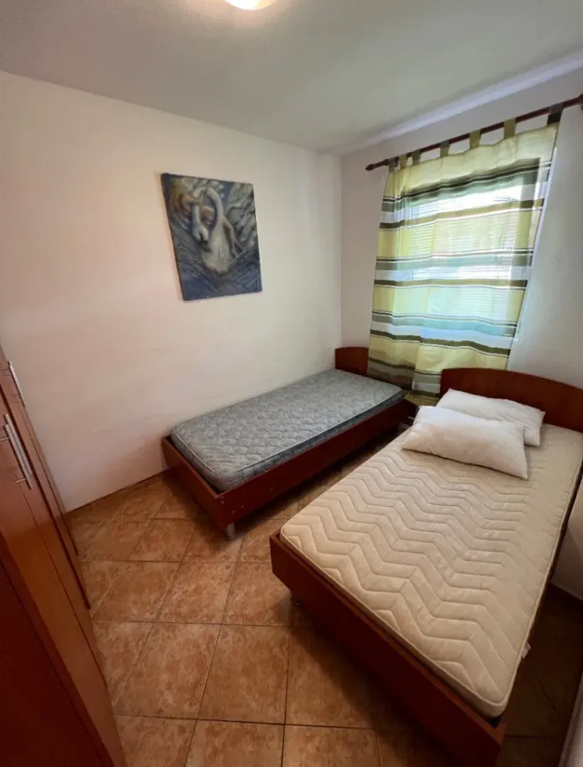 Izdavanje, jednosoban stan, 30m², Sutomore, Bar