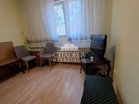 Izdavanje, jednosoban stan, 45m², Kanarevo Brdo, Beograd - image 5