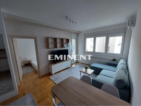 Stan in Zemun Gornji Grad