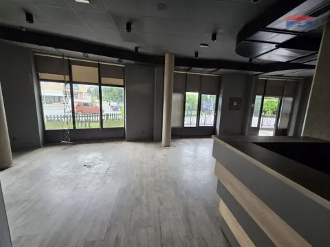 Rent, office space, 246m², Železnička Stanica, Novi Sad Sve Podlokacije