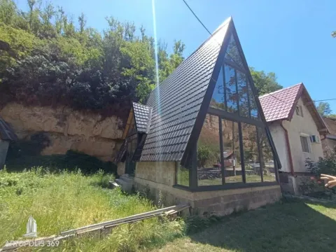 Prodaja, kuća, 45m², Surduk, Stara Pazova - image 1