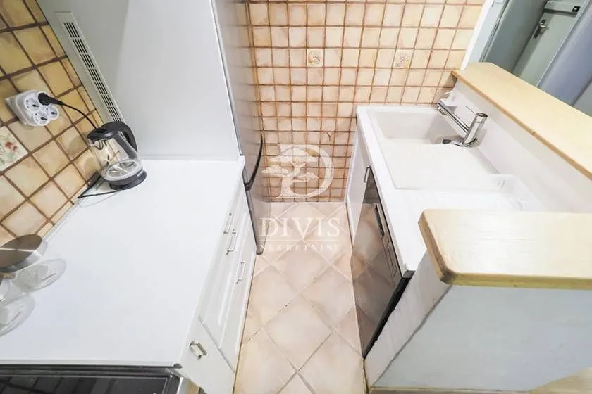 Izdavanje, dvosoban stan, 47m², Neimar, Vračar Sve Podlokacije