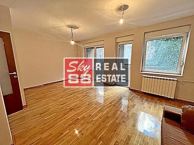 Sale, three bedroom apartment, 74m², Vračar Hram, Vračar Sve Podlokacije