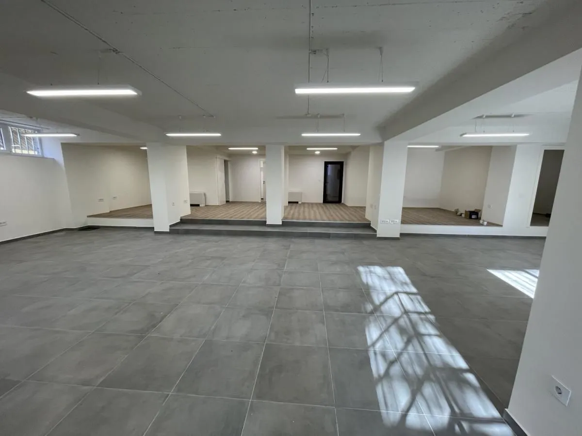Sale, office space, 212m², Bulevar Oslobodjenja, Novi Sad Sve Podlokacije