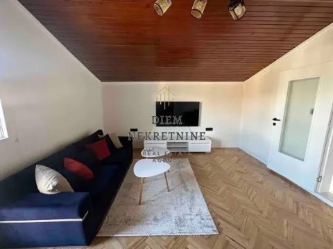 Izdavanje, dvosoban stan, 82m², Stari Aerodrom, Podgorica - image 2