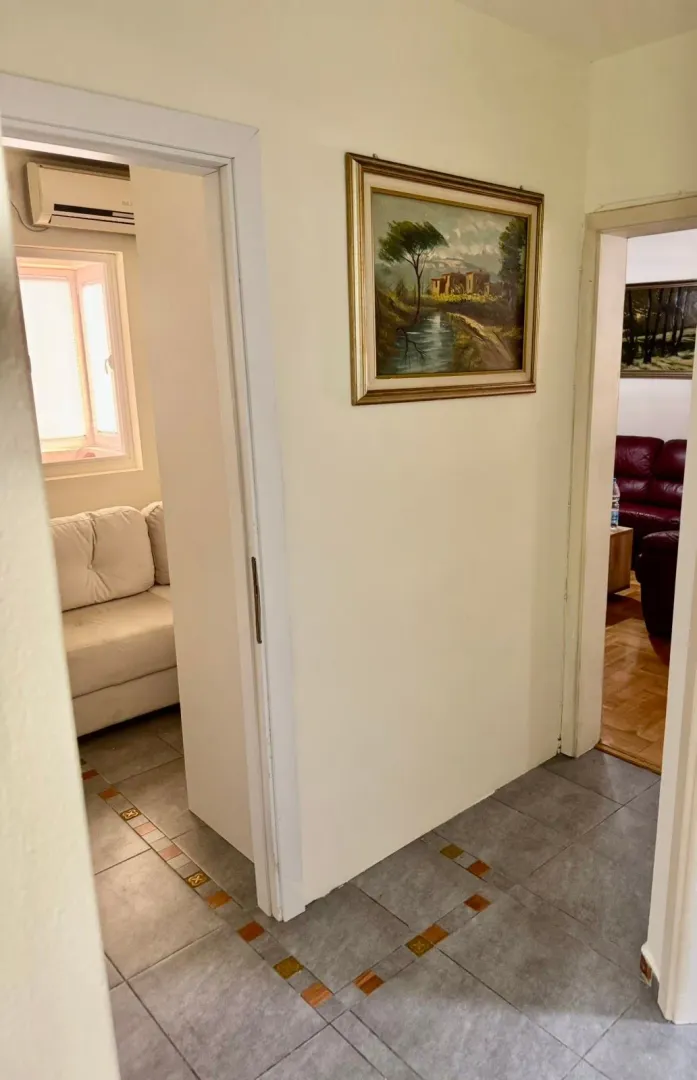 Izdavanje, dvosoban stan, 60m², Centar, Podgorica