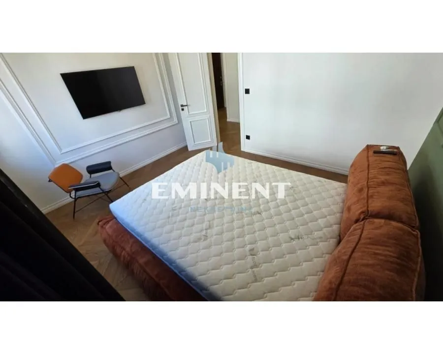 Sale, three bedroom apartment, 116m², Cvetkova Pijaca, Zvezdara Sve Podlokacije