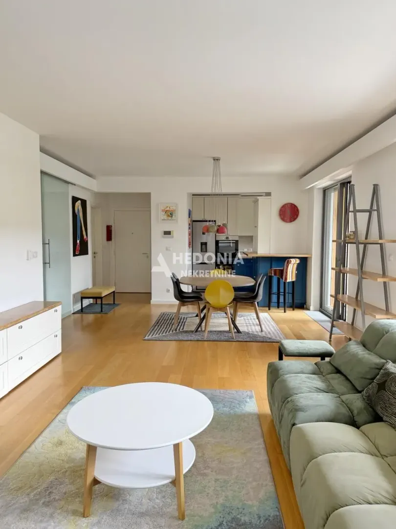 Izdavanje, četvorosoban stan, 117m², Novi Beograd Blok 65, Novi Beograd Sve Podlokacije