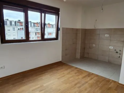 Izdavanje, dvosoban stan, 56m², Podgorica, Crna Gora - image 1