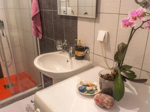 Izdavanje, garsonjera, 30m², Radanovići, Kotor - image 6