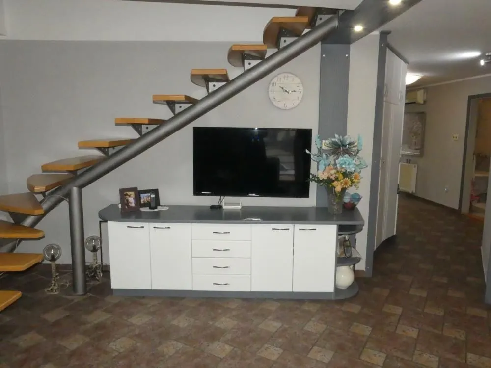 Prodaja, kuća, 220m², Centar, Jagodina