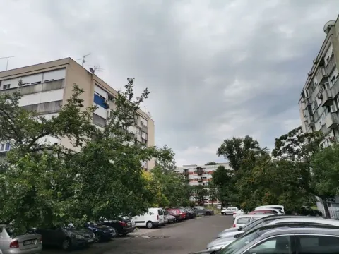 Sale, three bedroom apartment, 77m², Stari Merkator, Novi Beograd Sve Podlokacije - image 2