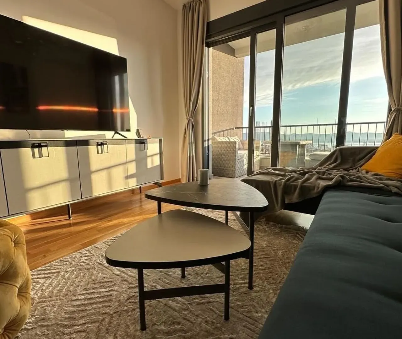 Prodaja, dvosoban stan, 71m², Mažina, Tivat