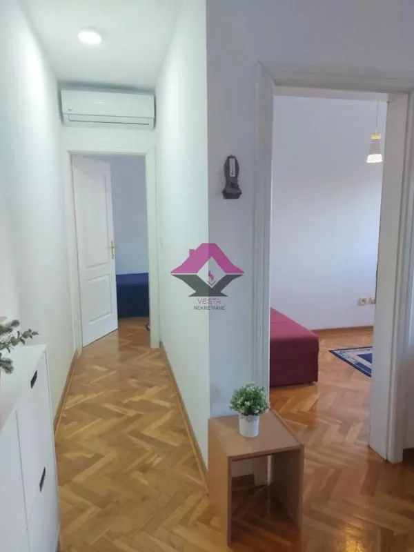 Izdavanje, dvosoban stan, 42m², Denkova Basta, Zvezdara Sve Podlokacije