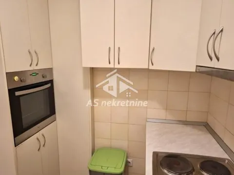 Izdavanje, četvorosoban stan, 105m², Crveni Krst, Beograd - image 5