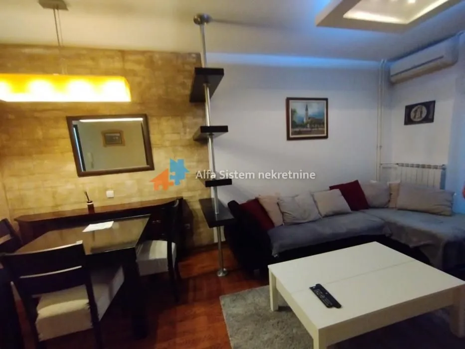 Izdavanje, dvosoban stan, 56m², Crveni Krst, Beograd
