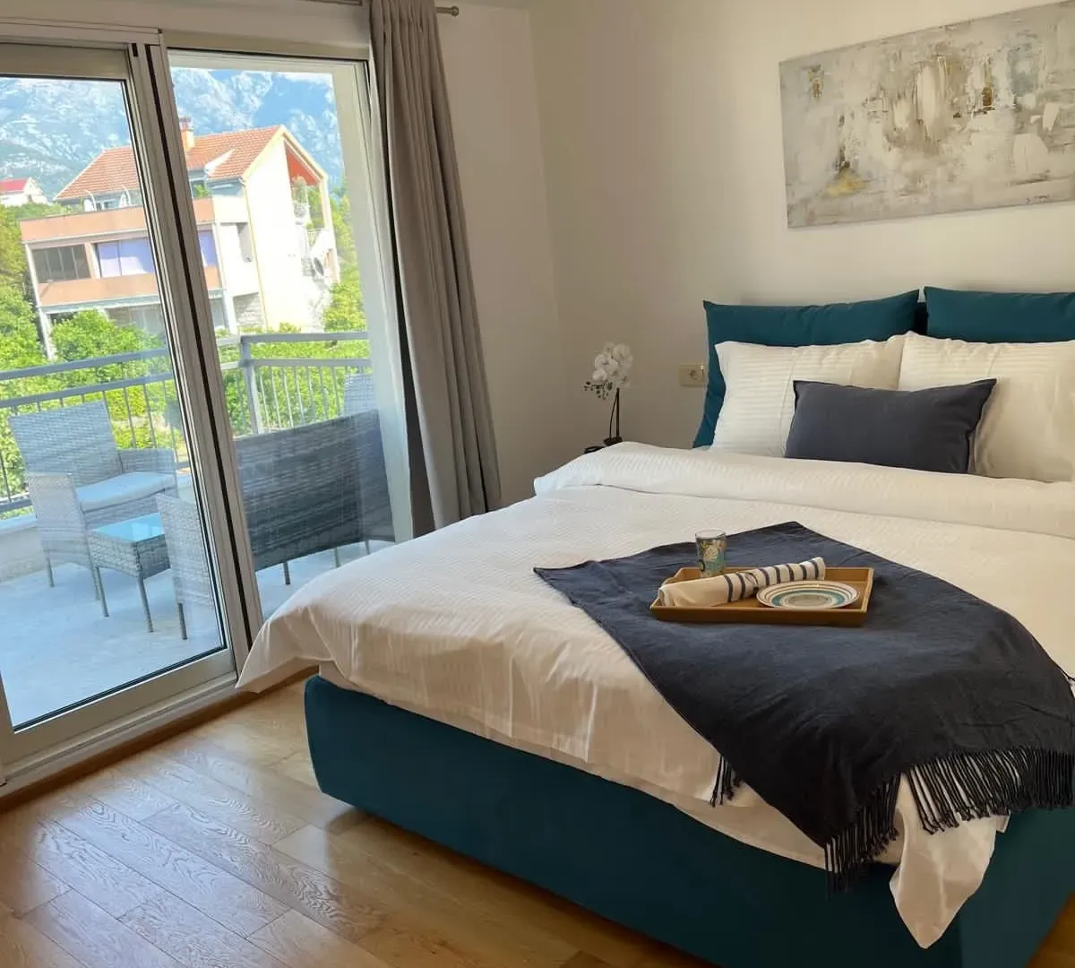Prodaja, trosoban stan, 99m², Kalimanj, Tivat