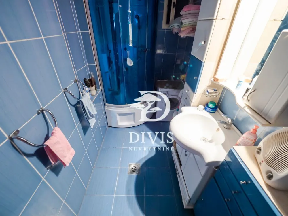 Prodaja, trosoban stan, 80m², Skadarlija, Beograd