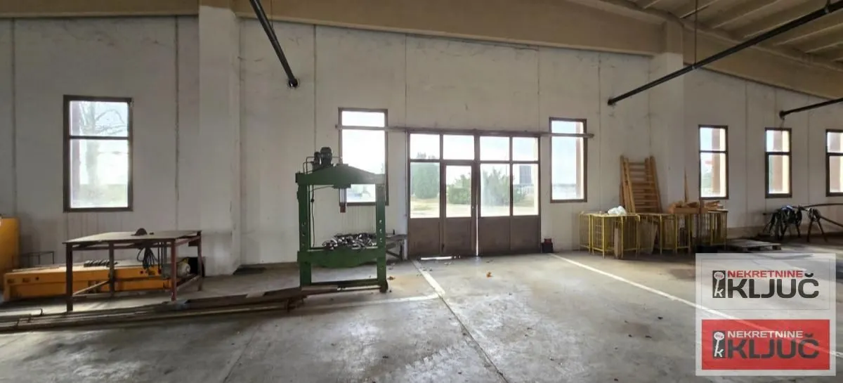 Rent, office space, 532m², Srbobran, Novi Sad
