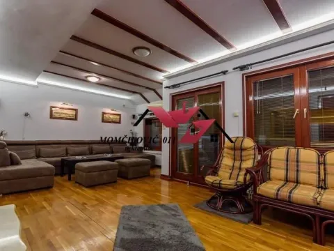 Prodaja, četvorosoban stan, 104m², Bajlonijeva Pijaca, Beograd - image 1