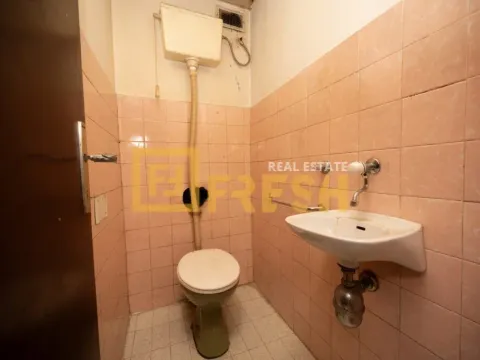 Sale, three bedroom apartment, 95m², Tuški Put, Podgorica - image 10